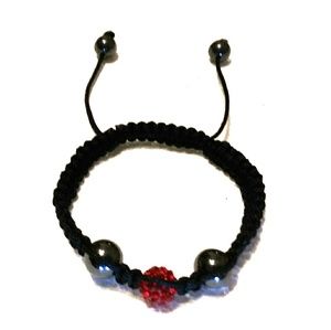 Beaded macrame bracelet